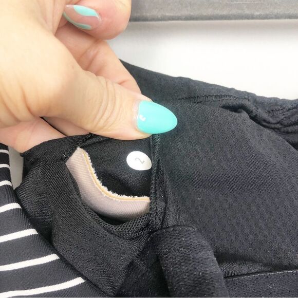 LULULEMON ATHLETICA | Aria II Black & White Striped Long Tank Top Women’s Size 2 - Picture 5 of 8